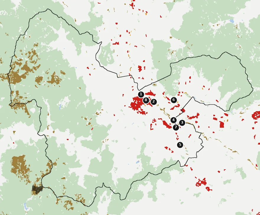 Mapa de Santa Cruz con las zonas pobladas, la plantación forestal a menos de 500 m y el área quemada entre 2023 y 2025