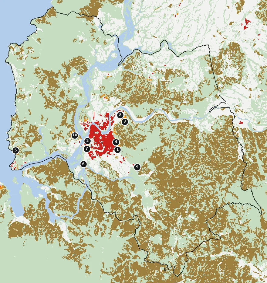 Mapa de Valdivia con las zonas pobladas, la plantación forestal a menos de 500 m y el área quemada entre 2023 y 2025